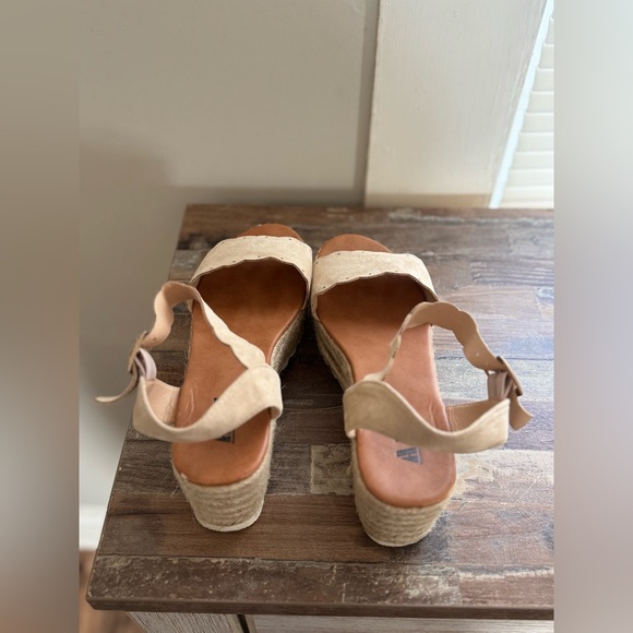 AMS Espadrille Platform Sandals - Picture 7 of 8